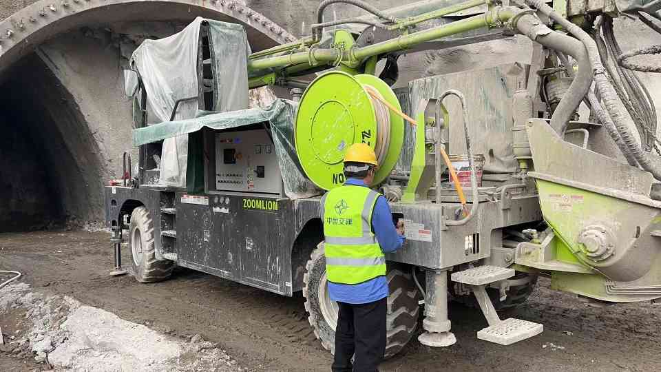 助建多个“世纪工程”，中联重科湿喷机展“先锋”实力_创启达优科机械