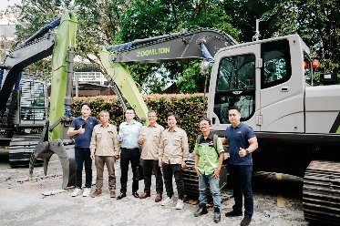 中联重科印尼土方机械推广会斩获订单