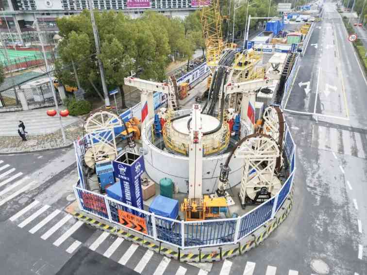 国产沉井式竖井掘进机水务项目首秀提速施工