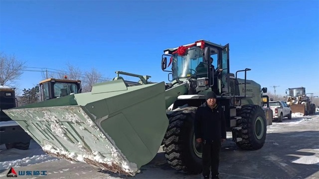 山东临工新能源装载机“电”靓祖国北疆_创启达优科机械