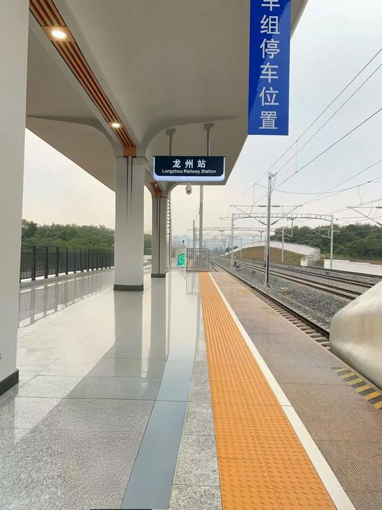 铁路人2025年最后一站：坚守与成长的故事